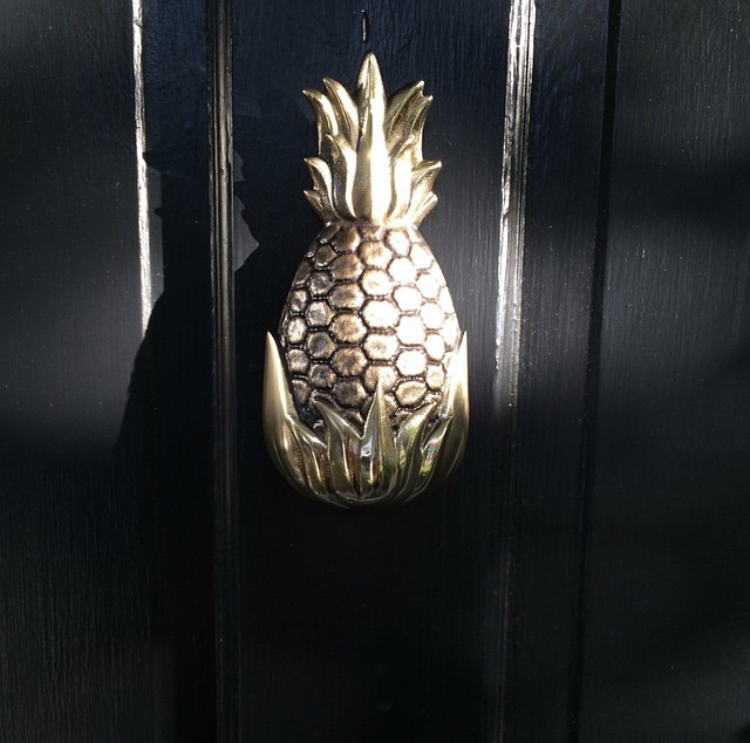 townhouse pineapple door knocker